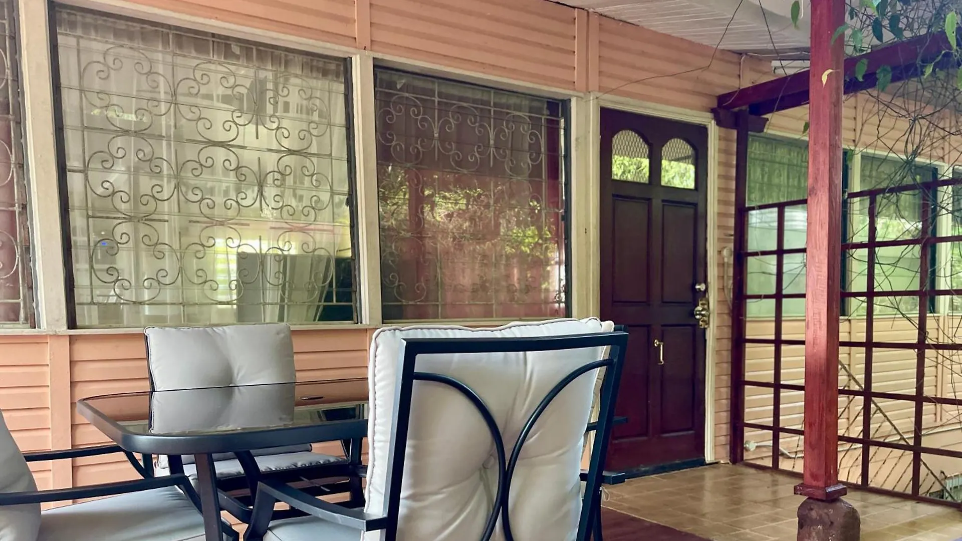 Upper Floor Retreat Apartment Castries