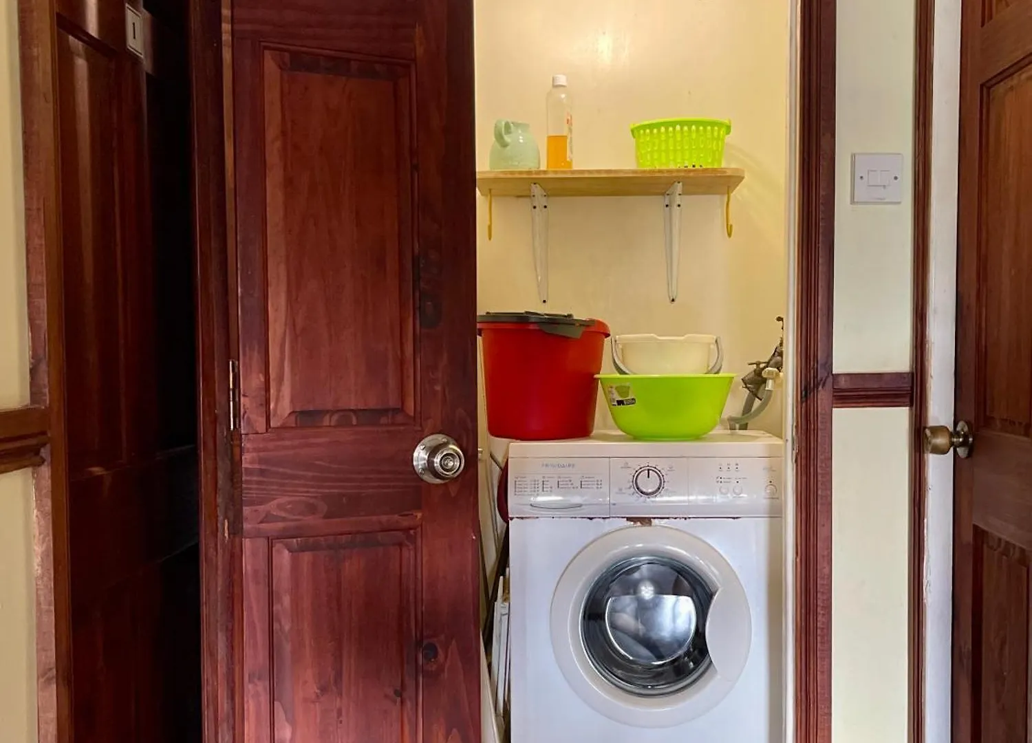 Upper Floor Retreat Apartment Castries